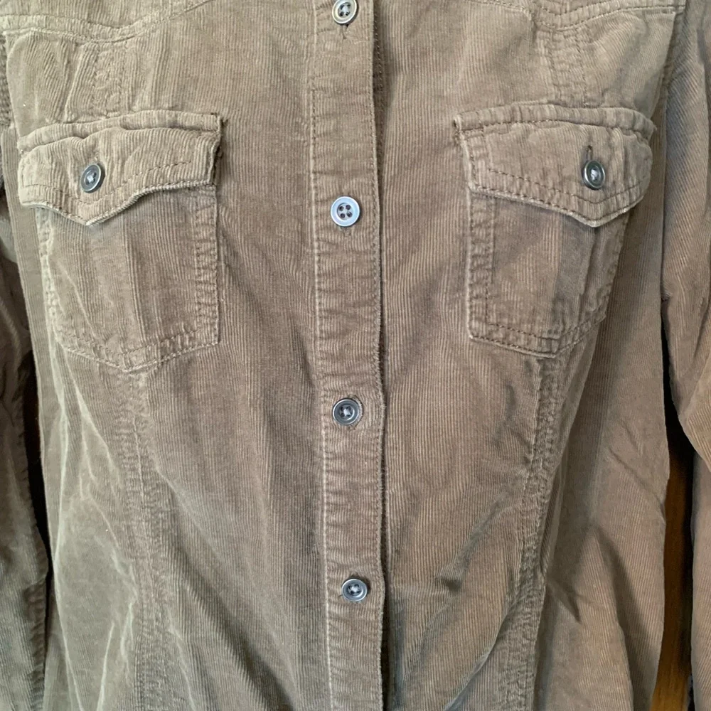 Sonoma Woman’s Brown Corduroy Button Down Shirt- Size S - Picture 4 of 10